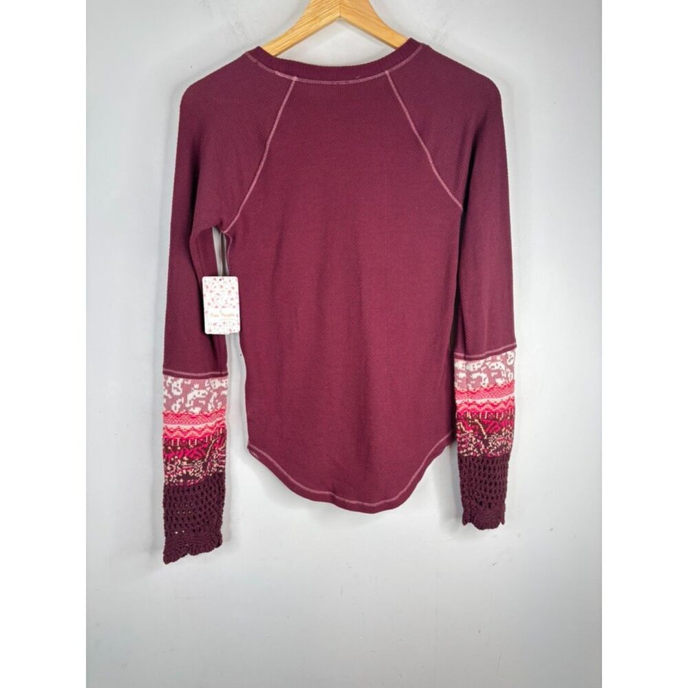 NWT Free People The Mix Cuff Thermal Top M Crochet Knit Sleeve Burgundy Rio Vino - Picture 3 of 9